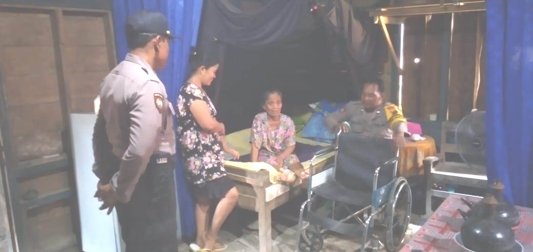 Peduli Warga, Polsek Purwosari Bantu Kursi Roda
