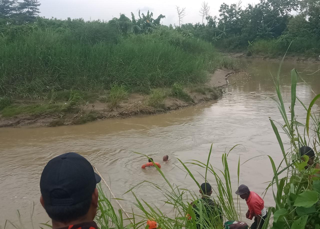 Dihentikan Sementara, Pencarian Korban Tenggelam di Kali Lamong Gresik