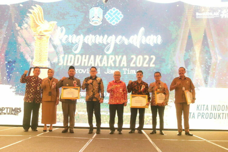 Dinilai Berhasil Tingkatkan Produktivitas, 6 Perusahaan di Jatim Diganjar Penghargaan Siddhakarya 2022