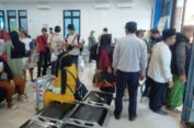 Bupati Gresik Turun Tangan, Besok Penumpang ke Bawean Diangkut Kapal TNI