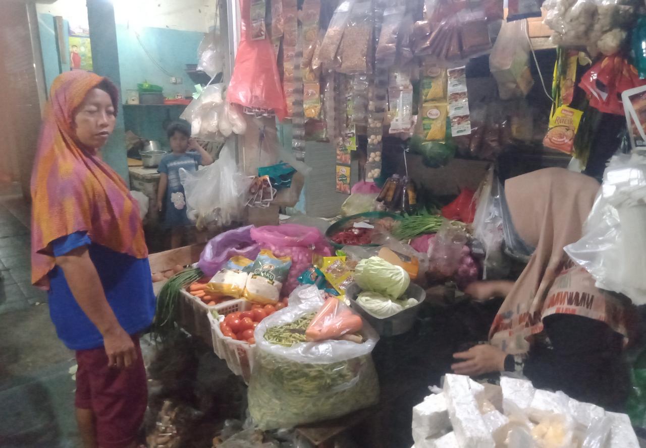 Jelang Nataru, Harga Bahan Pokok Naik di Pasar Tradisional Gresik
