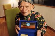 Maestro Penembang Macapat Gagrag Gresikan Terima Penghargaan AKI 2022