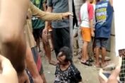 Kepergok Curi Motor di Masjid, Pria Paruh Baya Babak Belur Dihajar Massa di Gresik