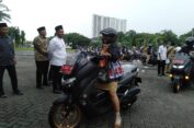 Serahkan Motor Operasional Baru ke Kades Se – Gresik, Gus Yani Ingatkan untuk Pelayanan