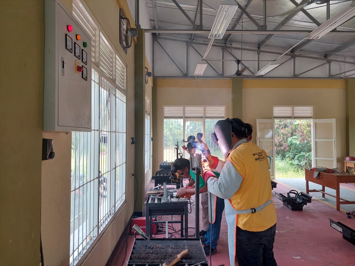 Ikuti Arahan Ketua DPRD , BLK Komunitas Ponpes di Gresik Gelar Uji Kompetensi