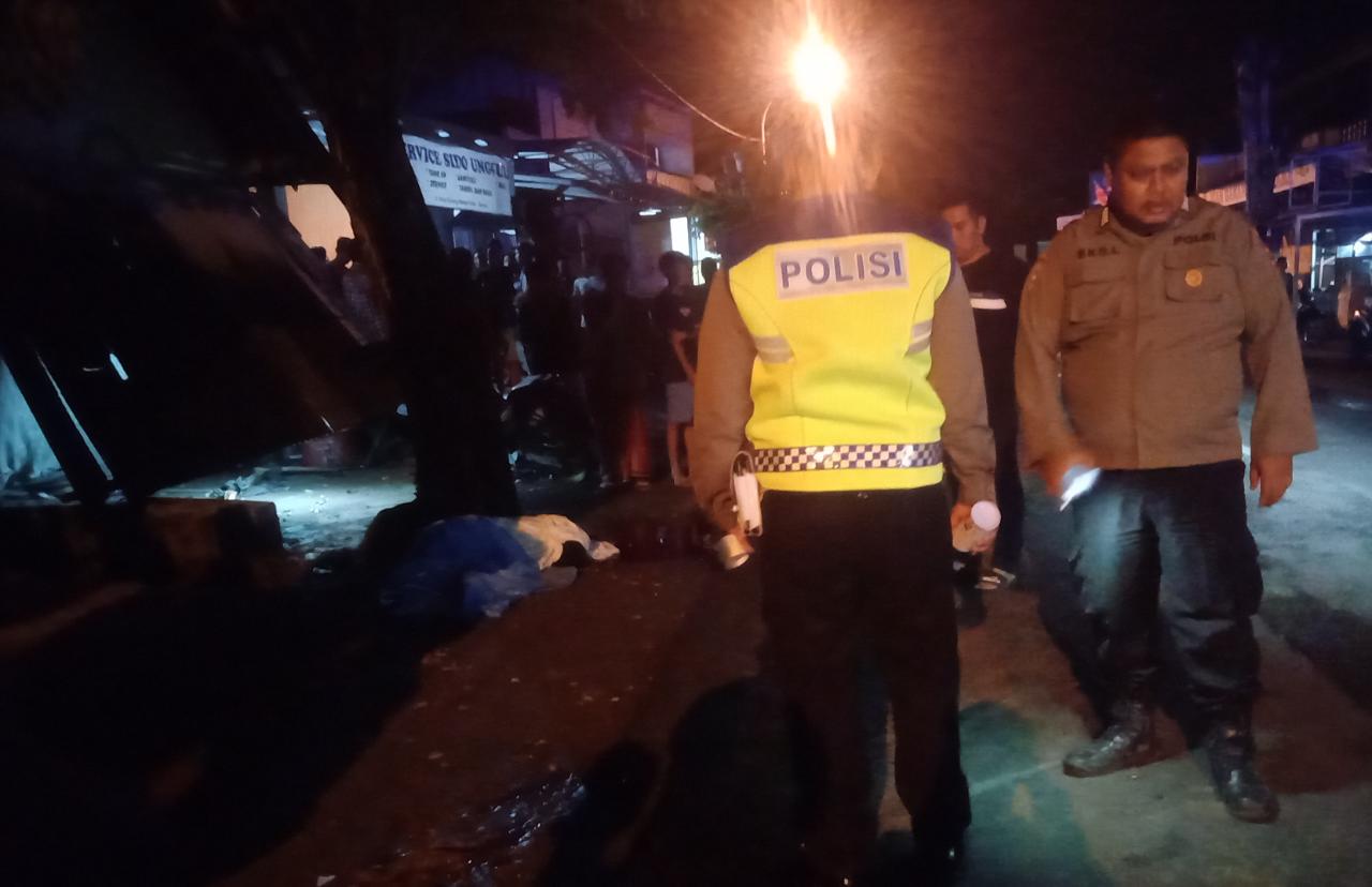 Motor Tabrak Pohon di Pinggir Jalan Raya, Pemuda di Gresik Merenggang Nyawa