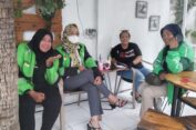 Lika-Liku Ojol Perempuan di Gresik, Penumpang Jahil, Langsung Diturunkan