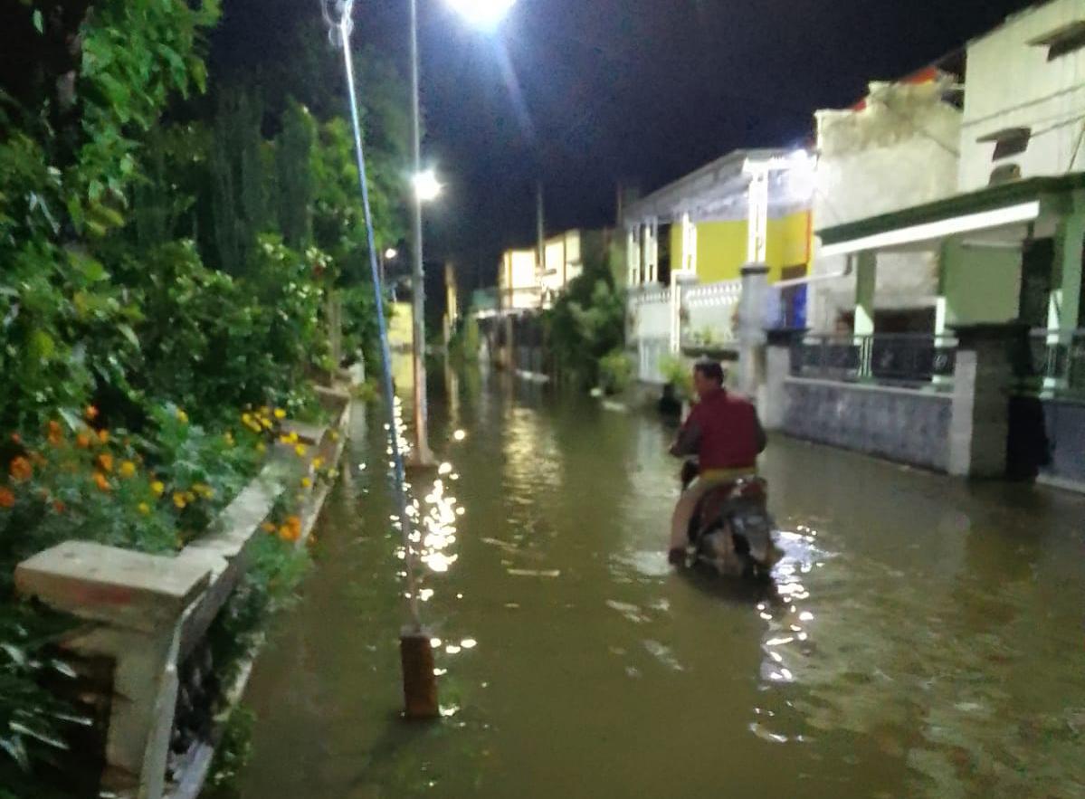 Banjir Luapan Kali Lamong di Cerme  Gresik Meluas