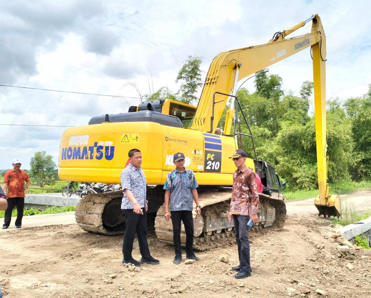 Belum Lama Diperbaiki, Tanggul Kali Lamong sudah Terkikis dan Ambrol