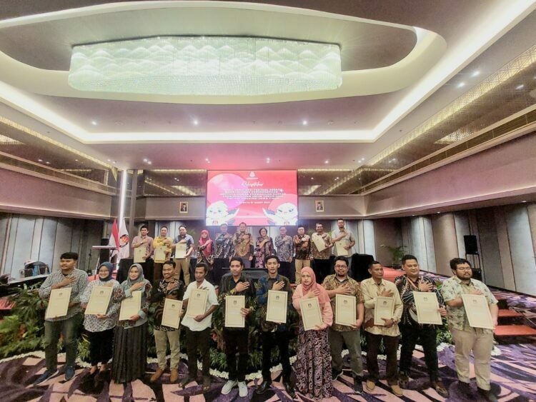 Umumkan Hasil Rekapitulasi Verfak Kesatu, KPU Jatim: Ada Enam Bacalon DPD RI Memenuhi Syarat