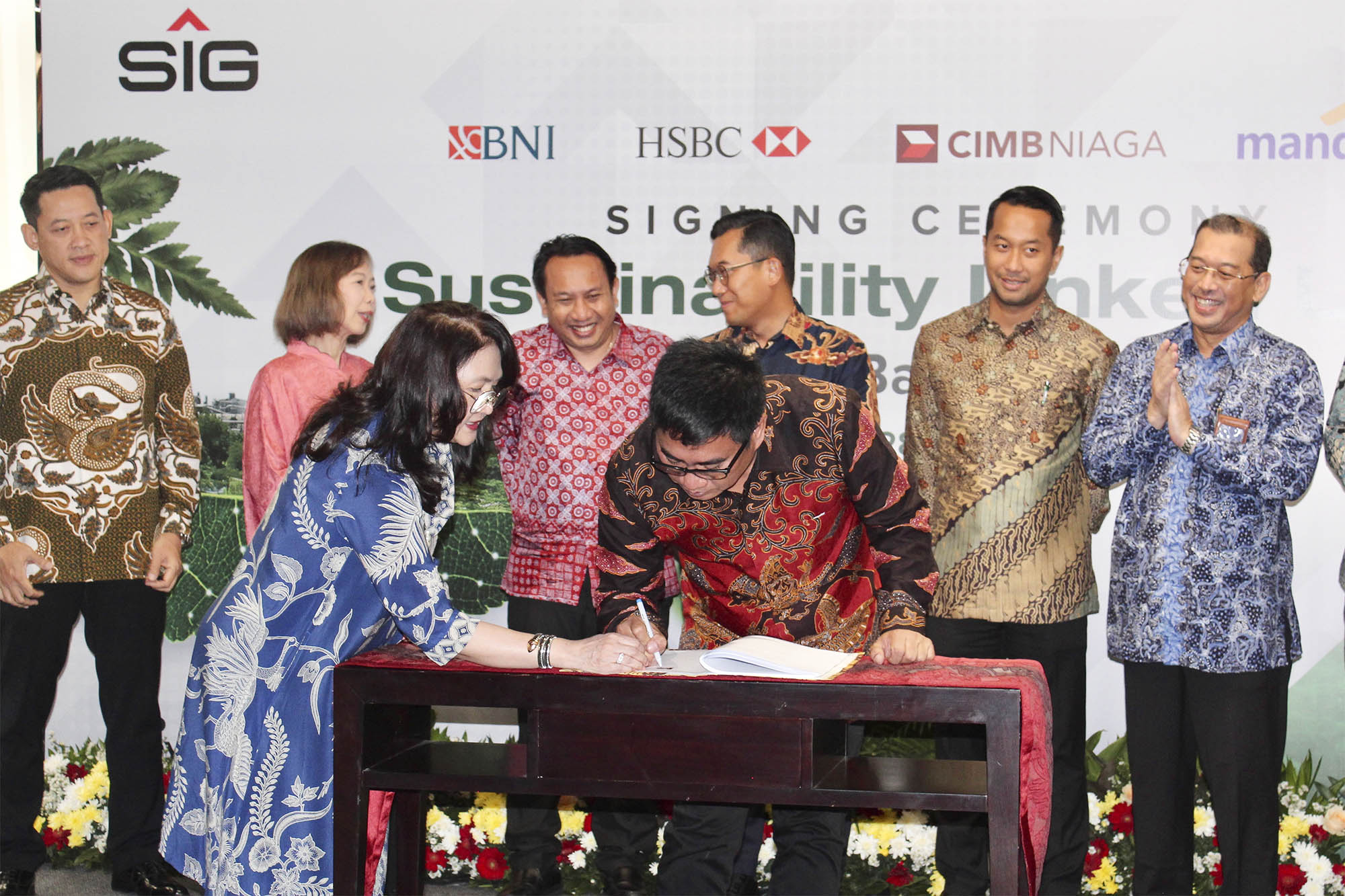 Empat Bank Beri Kredit Sindikasi Berkelanjutan ke Semen Baturaja Rp 901,425 M