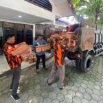 Ratusan Paket Sembako Dikirim dari Gresik ke Korban Bencana di Pulau Bawean