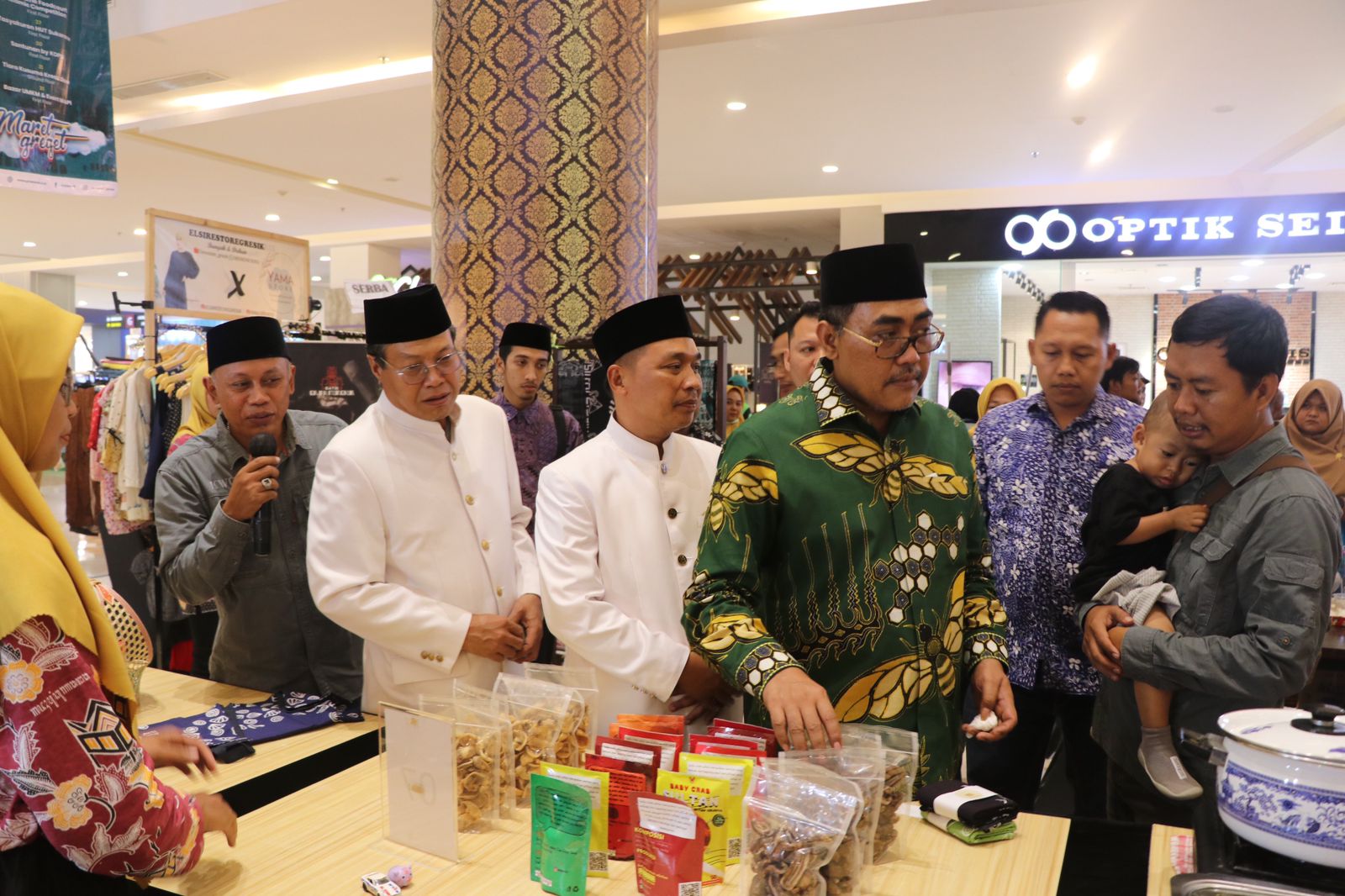 Gus Jazil Apresiasi KWG Gelar Festival Nasi Krawu dan Pameran UMKM