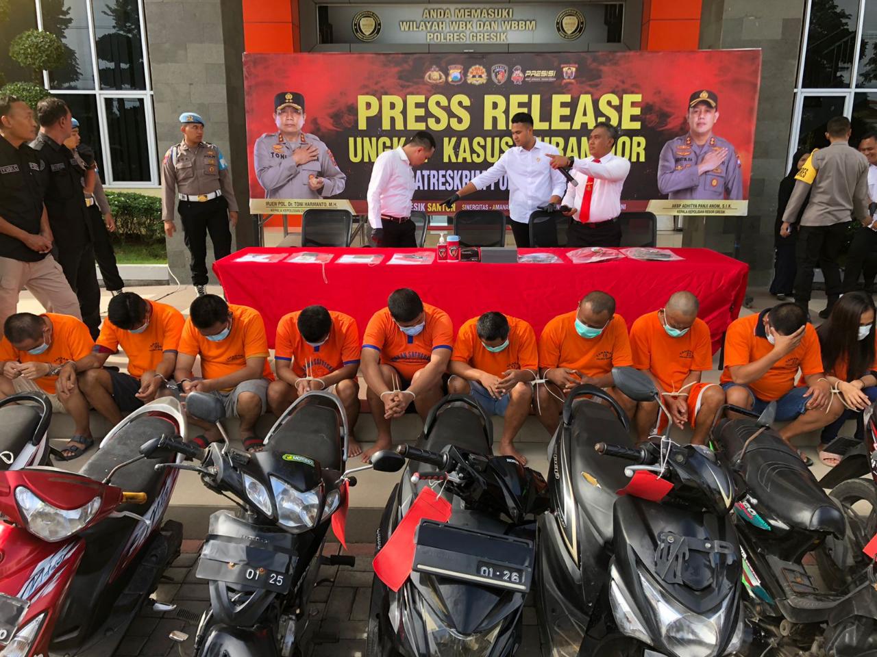 Dua Bulan, Polres Gresik Tahan 11 Tersangka Curanmor