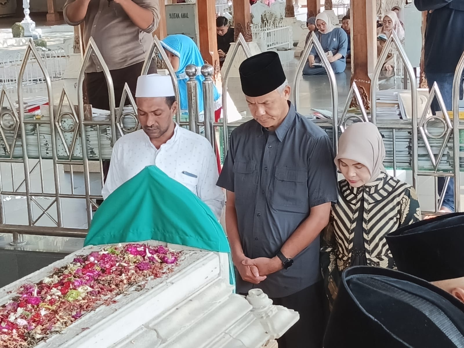 Disambut Pengurus KIB di Gresik, Ganjar Tegaskan Murni Ziarah Jelang Ramadan