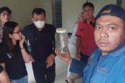 Damkarla Gresik Kesulitan Tangkap Induk dan Ular Kobra di GKB