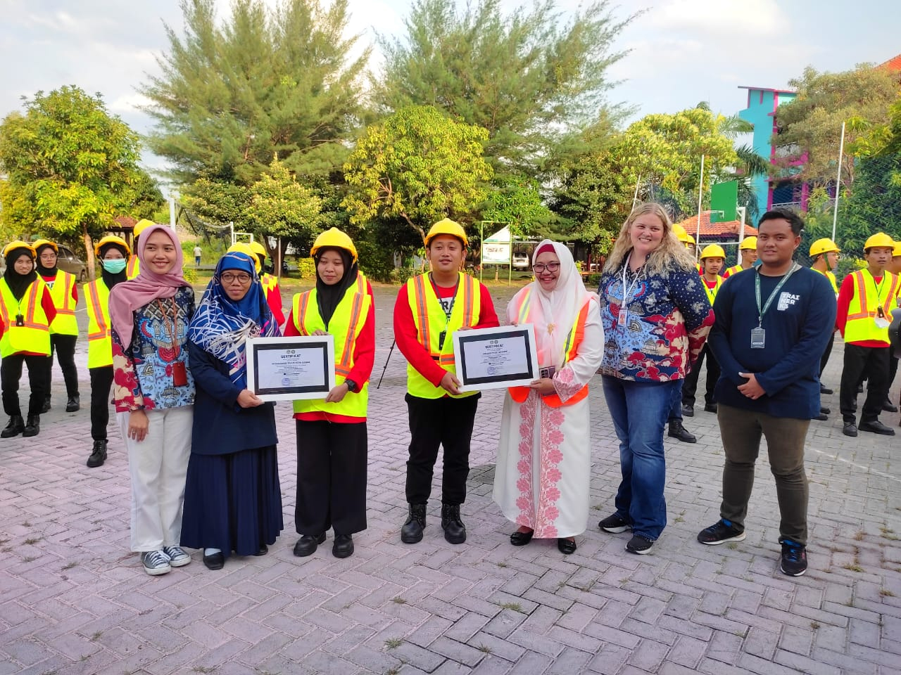 Berharap Terserap di Freeport, Ratusan Calon Tenaga Kerja Lokal Gresik Ikuti Pelatihan K3