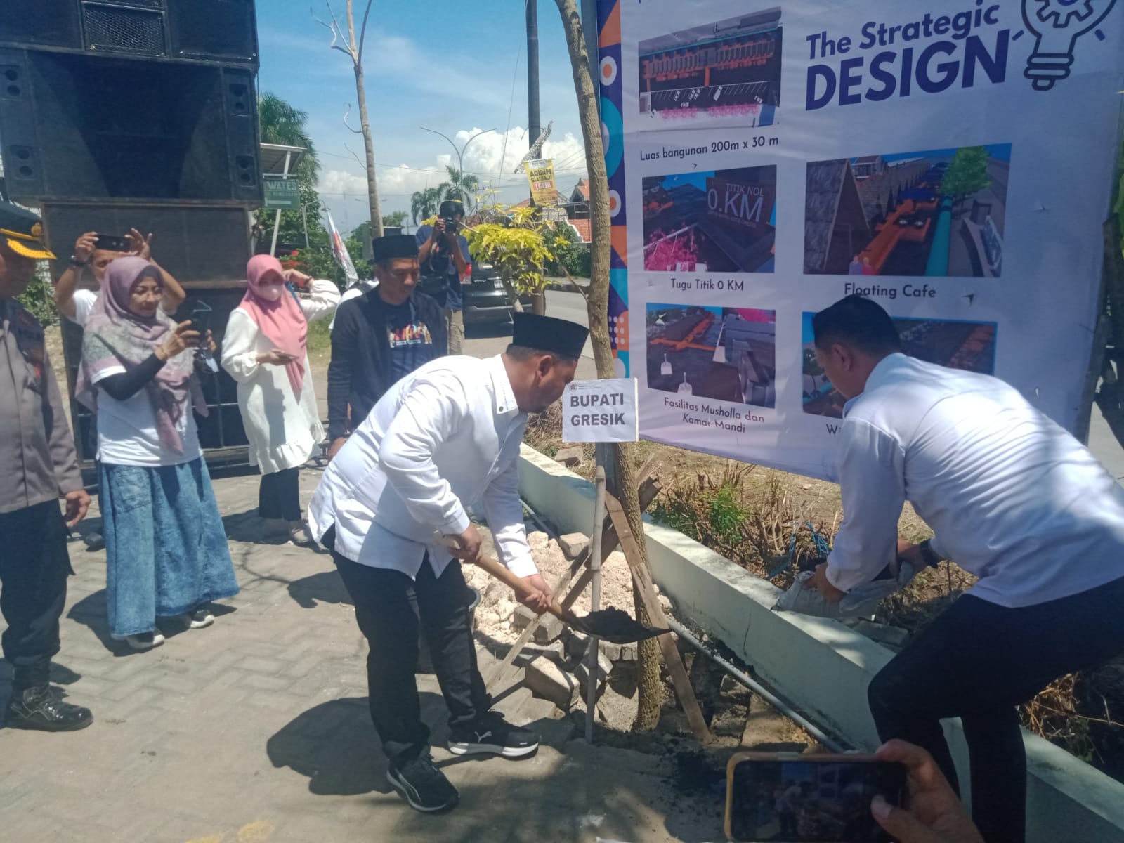 Dukung Nawa Karsa, PWI – Forkopimda Gresik Tanam Ratusan Pohon