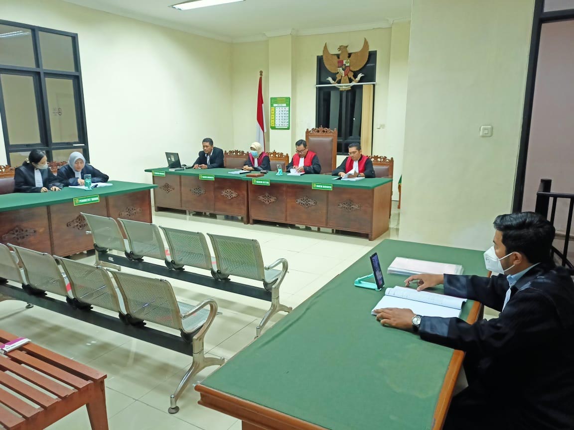 Terbukti Korupsi Anggaran Desa, Kades Roomo Non Aktif Divonis 1,6  Tahun Penjara