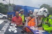 Dishub dan Satlantas Polres Gresik Tindak Tegas Sopir Angkutan Barang Mokong