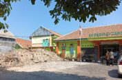 Gedung Kemenag Gresik Dibongkar, Ada Apa?