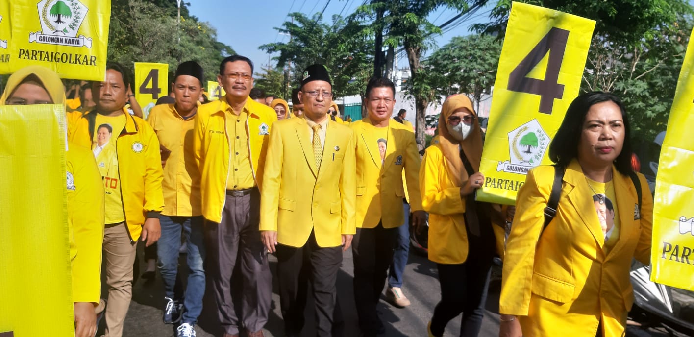 Golkar Gresik Santunan Yatim, PPP Potong 17 Tumpeng Sebelum Daftar Bacaleg