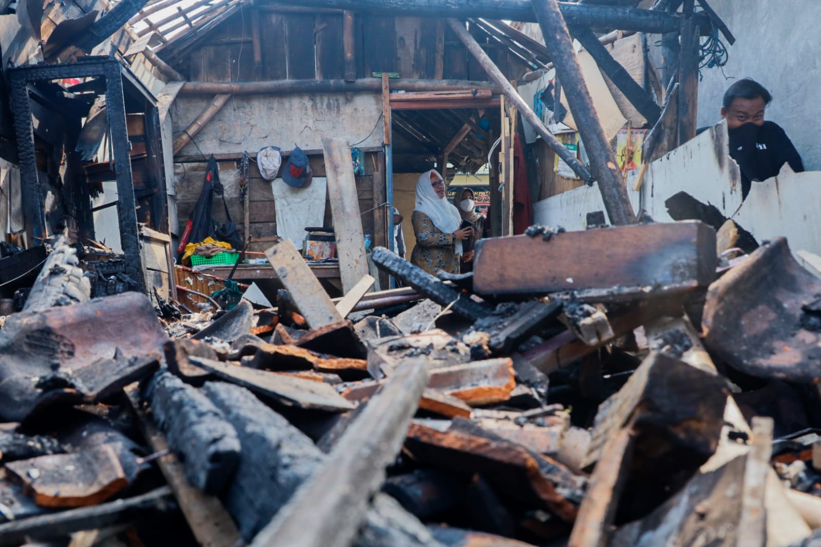 Kunjungi Korban Kebakaran, Wabup Bu Min Janji Beri Bansos RTLH