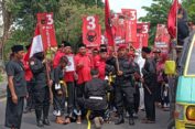 Daftarkan Bacaleg ke KPU Gresik, PDIP dan Nasdem Target 12 Kursi di Pemilu 2024