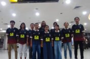Asah Mental Tanding, 10 Atlet Panjat Tebing Cilik Gresik Ikuti Kompetisi Internasional di Singapura