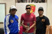 Helm Tertinggal Saat Curi Ponsel, Maling di Gresik Dijebak di Kantor Polsek