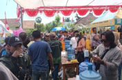 Warga Serbu Festival Petik Legen di Gresik, 1000 Liter Dibagikan Gratis
