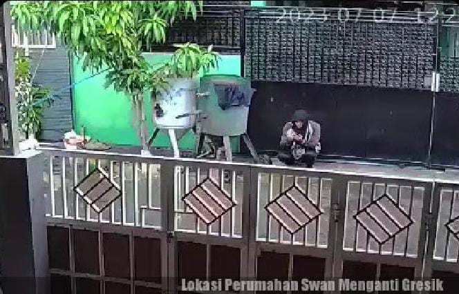 Merampok Sendirian, Pemilik Toko di Gresik Dibekap dan Dibanting hingga Pingsan