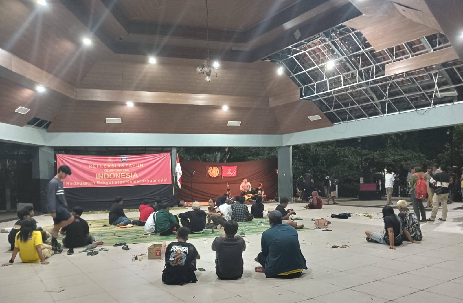 Sarpras Alun-Alun  Gresik Rusak Tak Ada Anggaran Perbaikan, Gak Bahaya Ta?