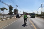 Gagal Nyalip Truk, Pemotor Tewas di Gresik