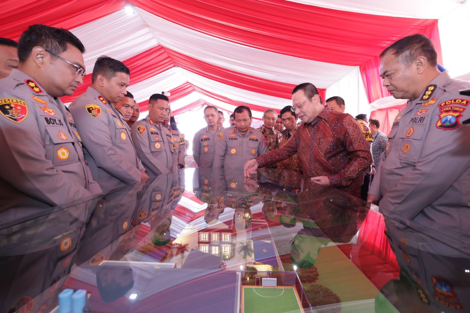 Kapolda Jatim Lakukan Groundbreaking Pembangunan Polres Kawasan di KEK JIIPE Gresik