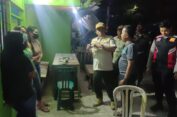 Razia Gabungan Amankan 13 Orang dan 6 Botol Miras Warkop di Gresik