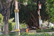 Penerangan Minim, Taman Bundaran GKB Gresik Jadi Tempat Pacaran