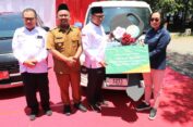 Pemkab, Smelting dan PG Sumbang Mobil ke PMI Gresik