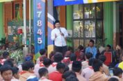 KPU Gresik Beri Sosialisasi Siswa SMPN 2 Gresik yang Belum Masuk Calon Pemilih di Pemilu 2024