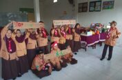 Hari Ozon Seduna, Siswa Sekolah Adiwiyata di Gresik Serentak Aksi Kurangi Emisi