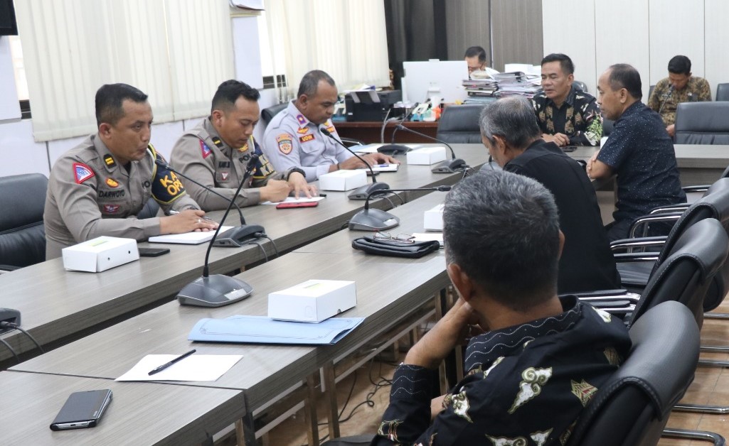 Komisi III Minta Dishub Gresik Prioritaskan Lalin di Perempatan Bunder