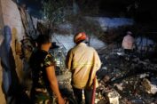 Bakar Sisa Pakan Kambing, Atap Rumah Peternak di Gresik Jadi Arang