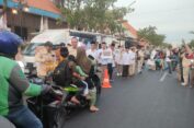Deklarasi Dukung Cawapres Gibran Dampingi Prabowo, Gerindra Gresik Bagi Minyak Goreng Gratis