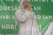 Anggota FPKB DPRD Gresik Jamiyatul Mukarromah Bantu Motor Operasional Muslimat Duduksampeyan