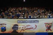 Peringati Hari Kesatuan Gerak Bhayangkari, Keluarga Besar Polres Gresik Nobar Film ‘Aku Rindu’