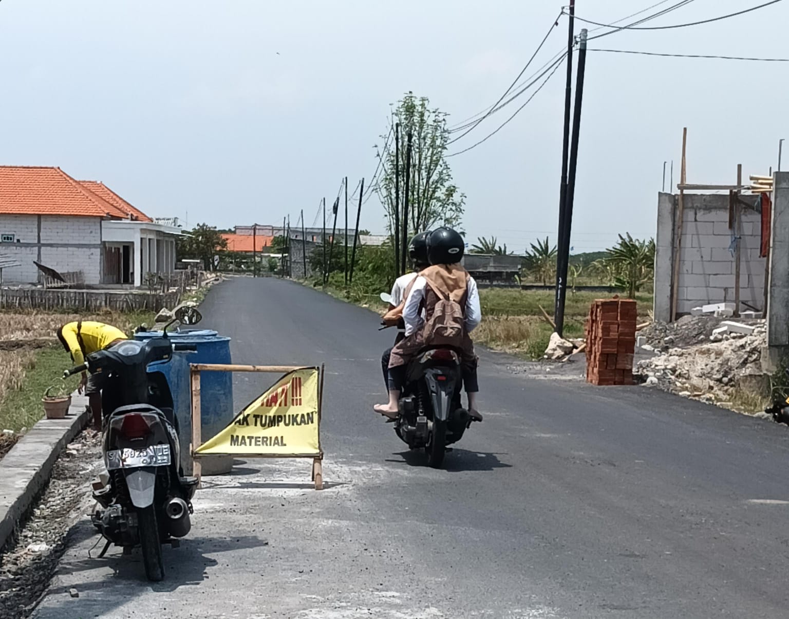 Jalan Banjarsari – Prambangan sudah Bisa Dilalui Tapi Gelap Tanpa PJU