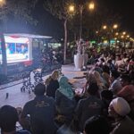 Bawa Genderang Sambil Teriakkan Yel-yel, Pendukung Capres Prabowo Penuh Semangat Nobar Debat