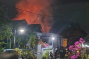 Ditinggal Kerja,  Rumah Ludes Terbakar di Gresik