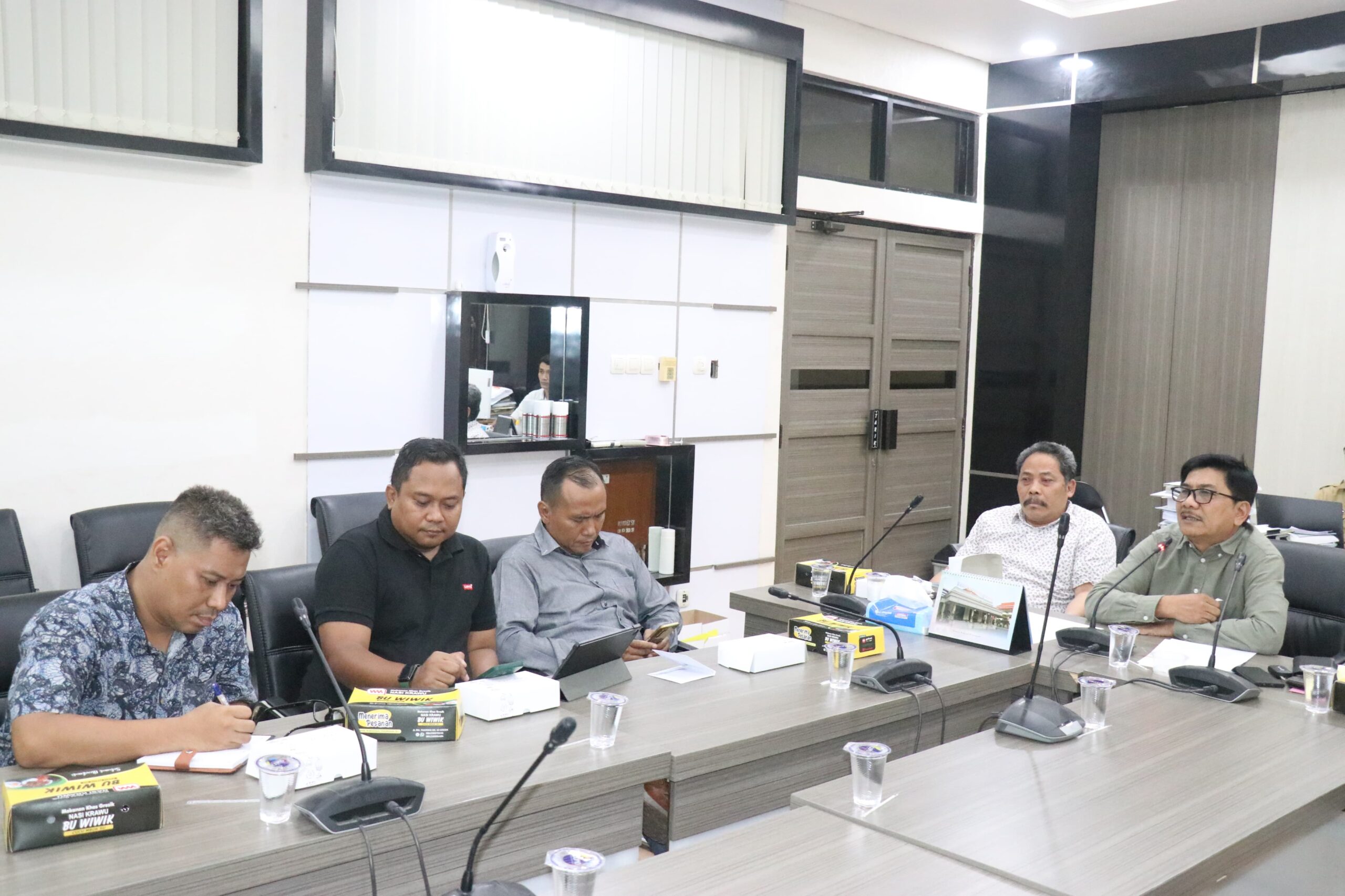 DPRD Gresik Audiensi Tertutup dengan Manajemen GU, Tak Ajak Keluarga Tersangka Ultras Duduk Bareng