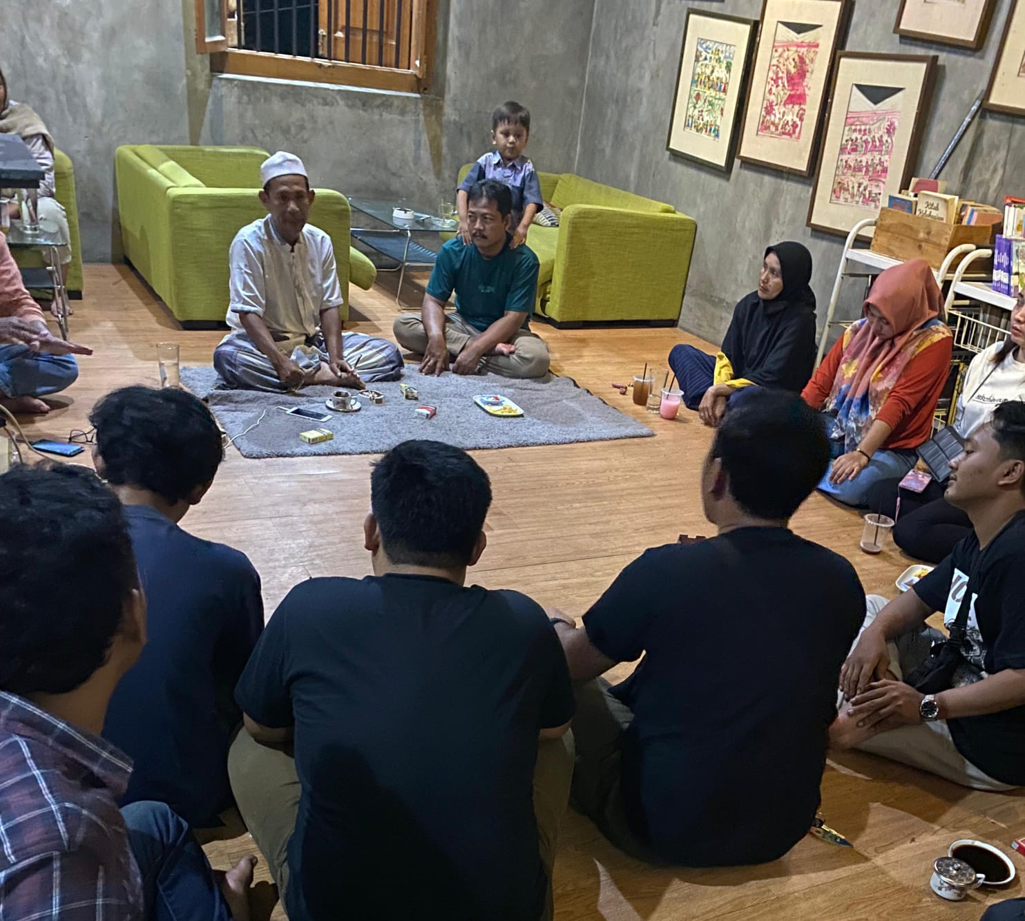 Aksi Solidaritas Suporter Gresik Kumpulkan Donasi untuk Keluarga Ultras yang Ditahan